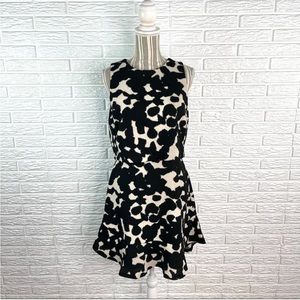 Banana Republic Black and Cream Patterned Ruffled Blouson Dress Size 8